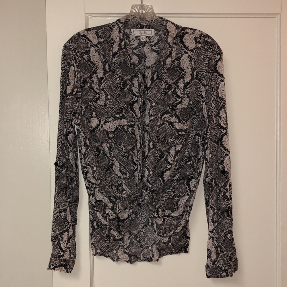 Hippie Rose Snake Reptile Print Utility Roll-Tab Shirt Blouse Top Black White S - Picture 3 of 11
